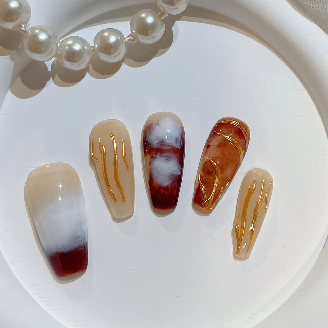Press on nails - Gilded Harmony