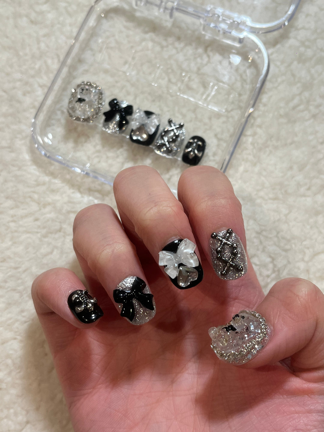 Press on nails - Glimmer Bear