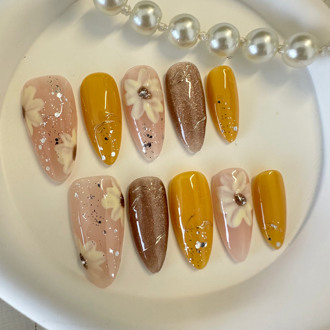 Press on nail - Daisy