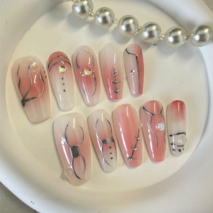Press on nail - Silver Flow