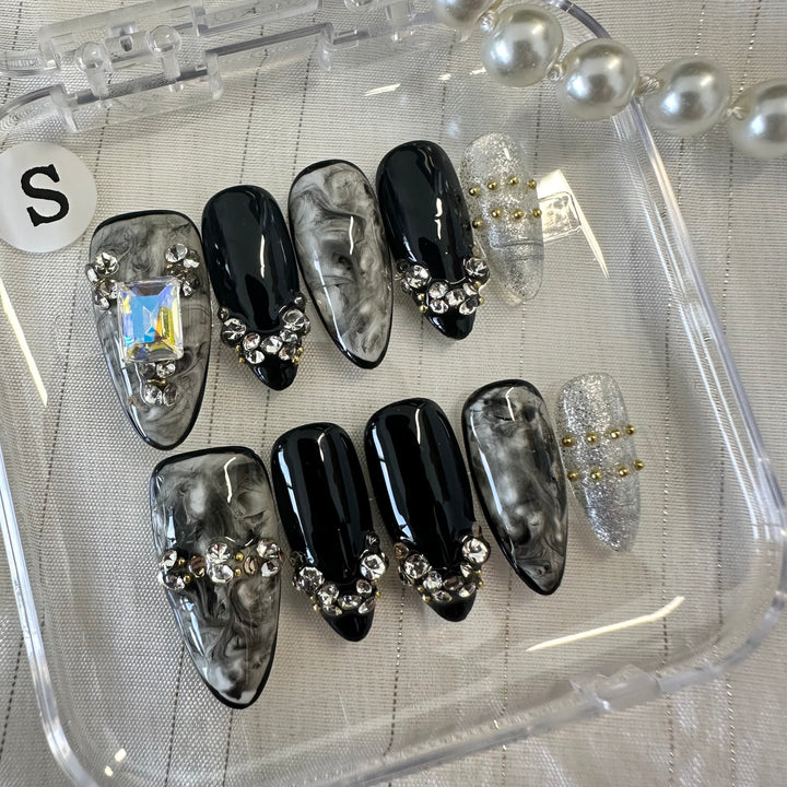 Press on nail - Ink & Marble