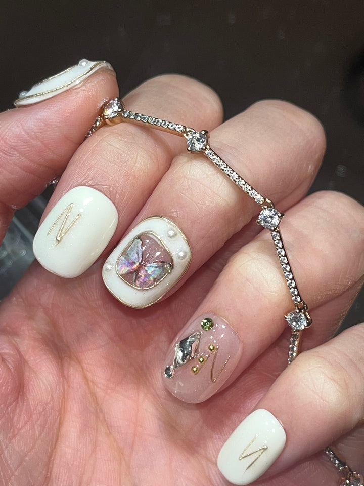 Press on nails - White Butterfly 🦋