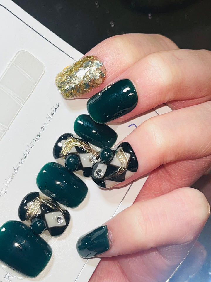 Press on nails - Dark Green Plaid
