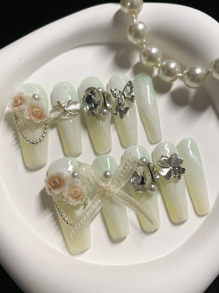 Press on nail - Butterfly Blossom