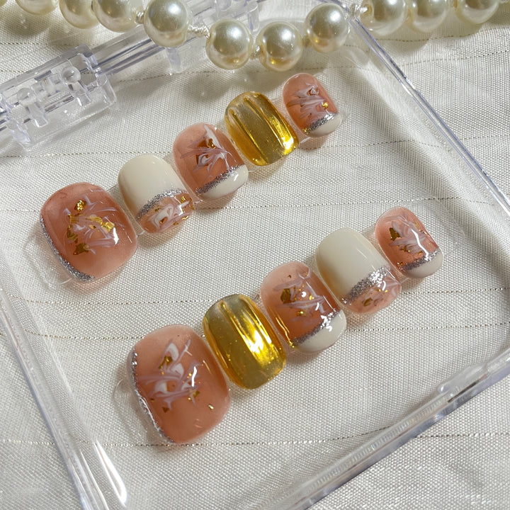 Press on nail - Golden paint