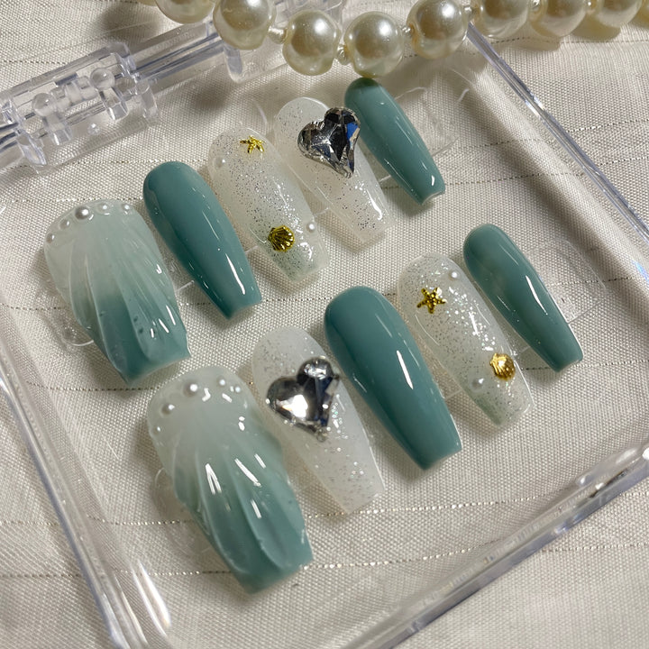 Press on nail - Ocean shell blue