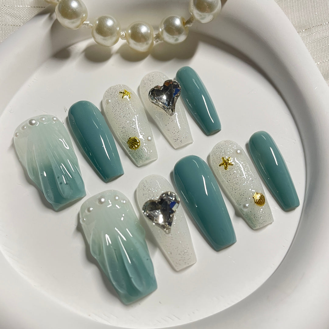 Press on nail - Ocean shell blue